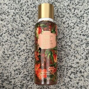 Victoria's Secret Sunlit Nectar Fragrance Mist